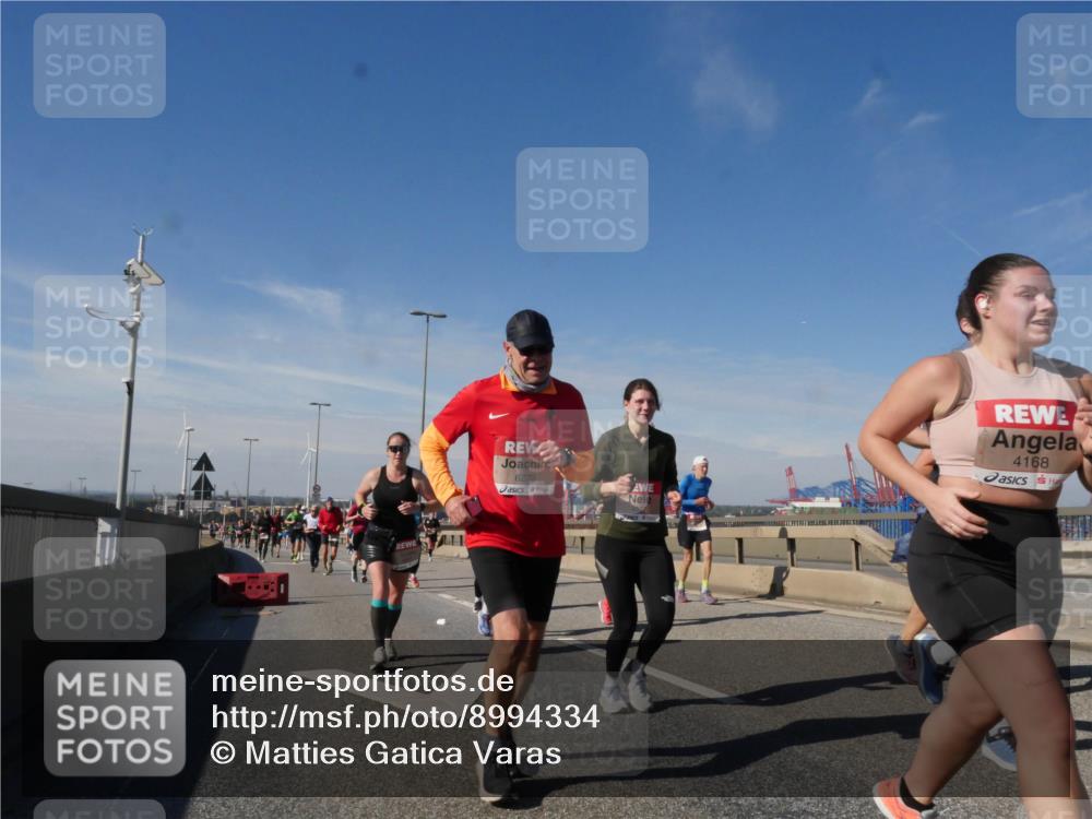 03.10.2025 - Köhlbrandbrückenlauf Matties Gatica Varas http://msf.ph/oto/8994334 03.10.2025 12:48:04 Position 2 6270, 4168 meine-sportfotos.de