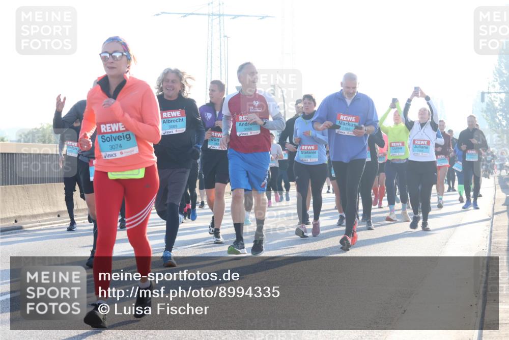 03.10.2025 - Köhlbrandbrückenlauf Luisa Fischer http://msf.ph/oto/8994335 03.10.2025 10:23:40 Position 3 3074, 3089, 10, 3088, 2781, 2184 meine-sportfotos.de