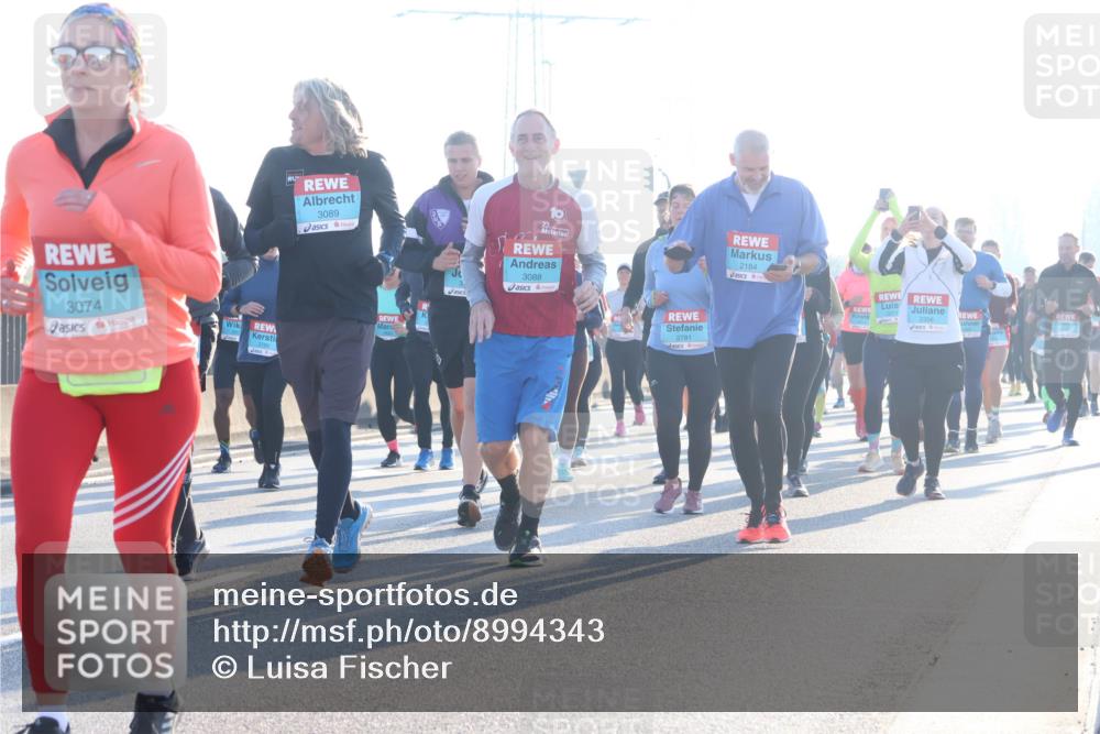 03.10.2025 - Köhlbrandbrückenlauf Luisa Fischer http://msf.ph/oto/8994343 03.10.2025 10:23:41 Position 3 3074, 3089, 3088, 2781, 2184, 2356 meine-sportfotos.de