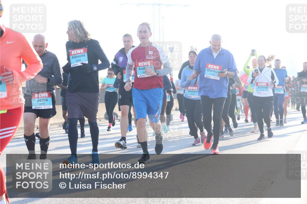 03.10.2025 - Köhlbrandbrückenlauf Luisa Fischer http://msf.ph/oto/8994347 03.10.2025 10:23:41 Position 3 3090, 3089, 3, 2781, 2184, 2356 meine-sportfotos.de