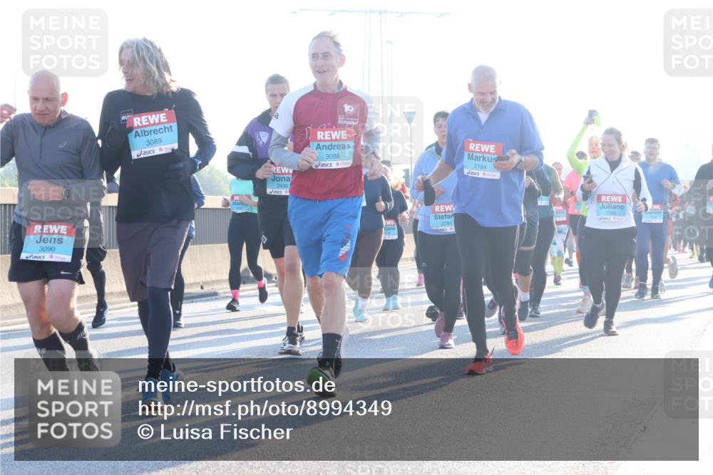 03.10.2025 - Köhlbrandbrückenlauf Luisa Fischer http://msf.ph/oto/8994349 03.10.2025 10:23:41 Position 3 3090, 3089, 3430, 3088, 2184, 2781, 375, 2356 meine-sportfotos.de