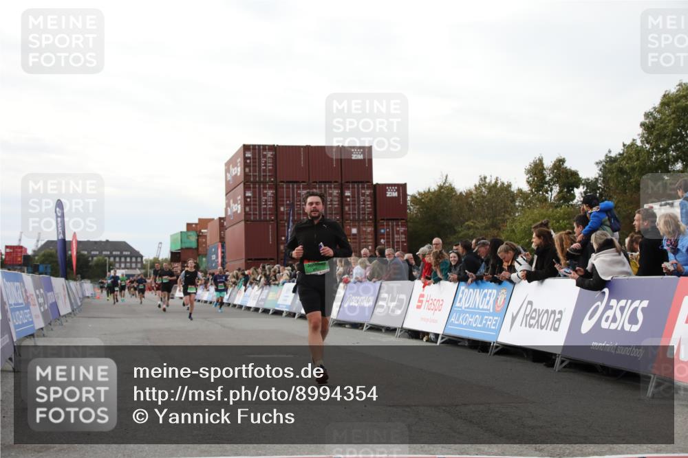 03.10.2025 - Köhlbrandbrückenlauf Yannick Fuchs http://msf.ph/oto/8994354 03.10.2025 16:04:36 Ziel 7248, 7455, 7526, 8937, 9696 meine-sportfotos.de