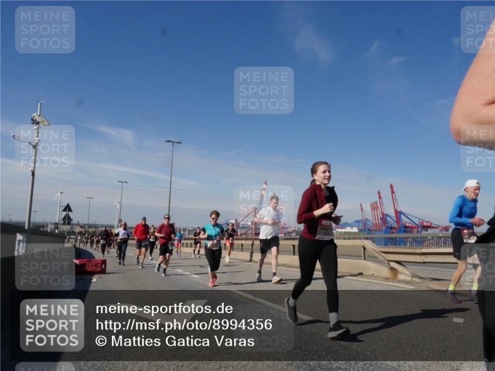 03.10.2025 - Köhlbrandbrückenlauf Matties Gatica Varas http://msf.ph/oto/8994356 03.10.2025 12:48:06 Position 2  meine-sportfotos.de