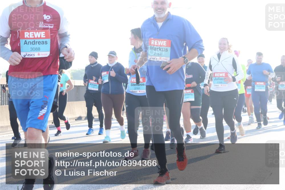 03.10.2025 - Köhlbrandbrückenlauf Luisa Fischer http://msf.ph/oto/8994366 03.10.2025 10:23:43 Position 3 22, 3088, 2781, 2184, 2356, 1497 meine-sportfotos.de