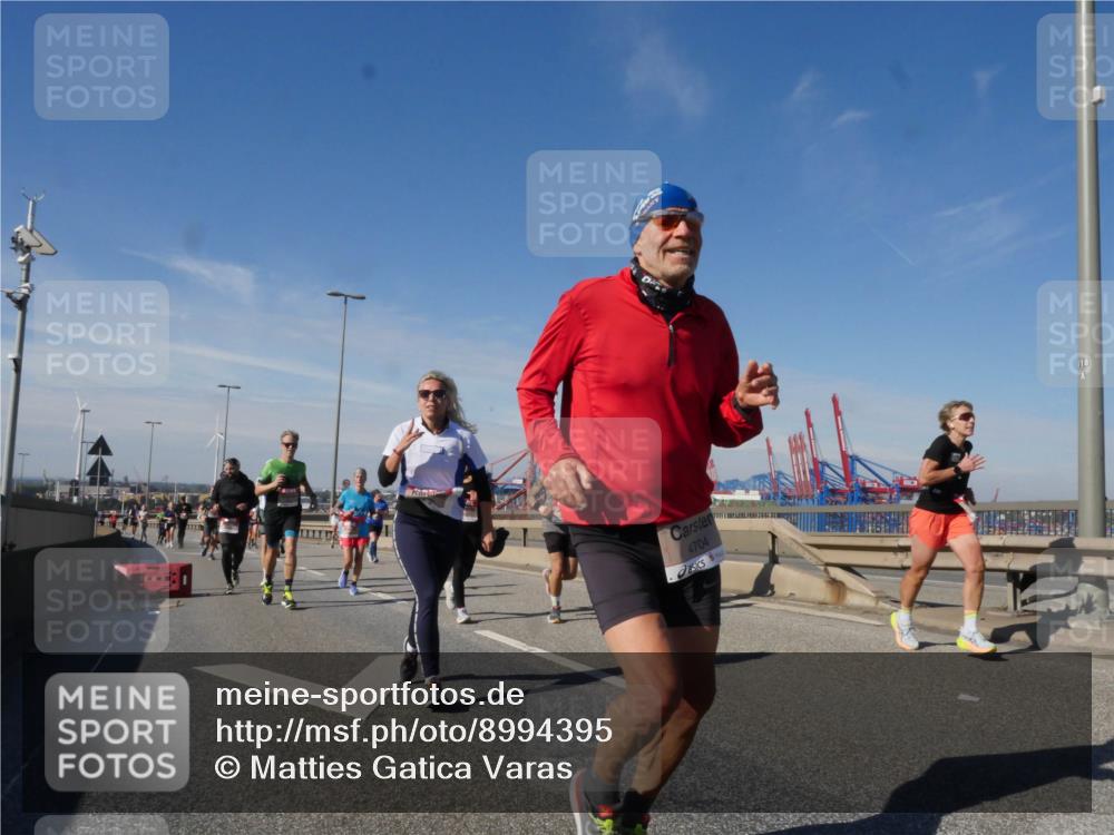 03.10.2025 - Köhlbrandbrückenlauf Matties Gatica Varas http://msf.ph/oto/8994395 03.10.2025 12:48:11 Position 2 4704, 118 meine-sportfotos.de