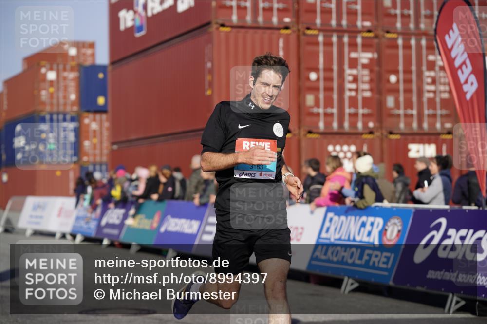 03.10.2025 - Köhlbrandbrückenlauf Michael Burmester http://msf.ph/oto/8994397 03.10.2025 09:56:13 Ziel 1069, 1230, 3183, 3337, 3593, 3834 meine-sportfotos.de