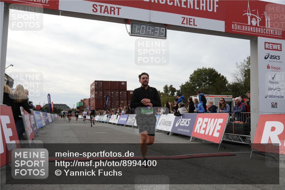03.10.2025 - Köhlbrandbrückenlauf Yannick Fuchs http://msf.ph/oto/8994400 03.10.2025 16:04:38 Ziel 7147, 7192, 7248, 7455, 7526, 8937, 9696 meine-sportfotos.de