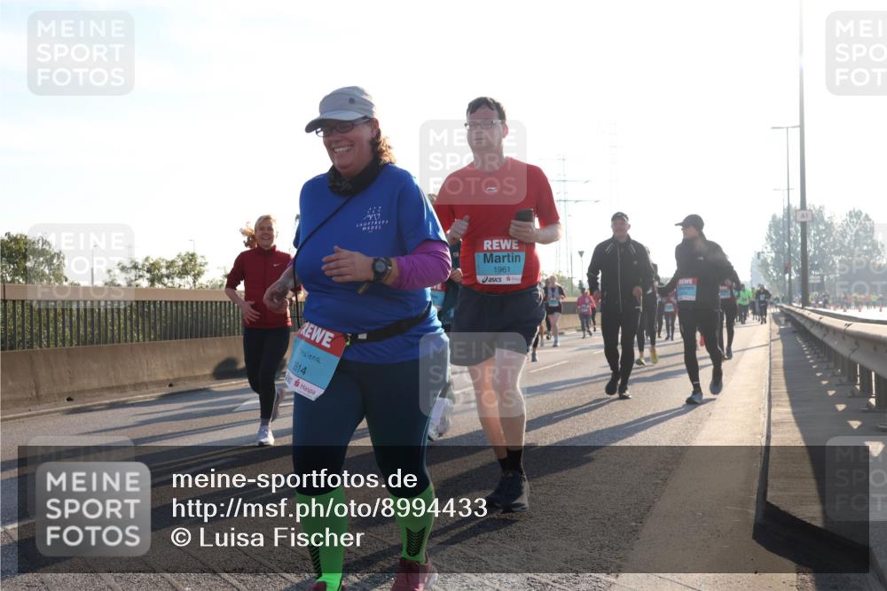 03.10.2025 - Köhlbrandbrückenlauf Luisa Fischer http://msf.ph/oto/8994433 03.10.2025 10:23:54 Position 3 3814, 1961 meine-sportfotos.de