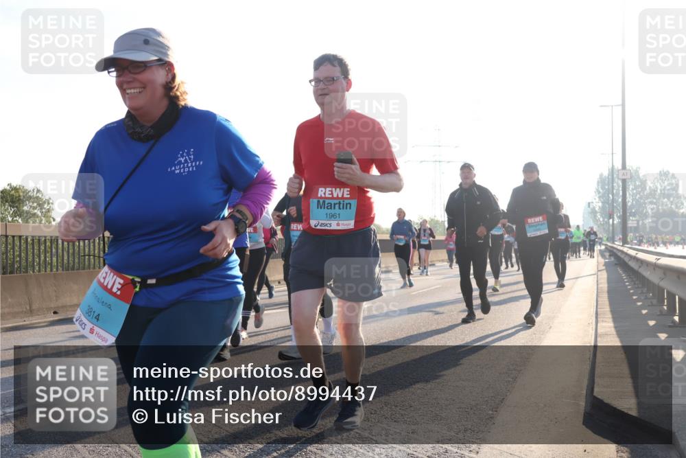 03.10.2025 - Köhlbrandbrückenlauf Luisa Fischer http://msf.ph/oto/8994437 03.10.2025 10:23:54 Position 3 3814, 1961 meine-sportfotos.de