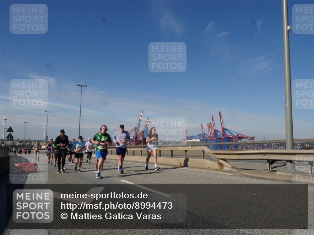 03.10.2025 - Köhlbrandbrückenlauf Matties Gatica Varas http://msf.ph/oto/8994473 03.10.2025 12:48:20 Position 2 118 meine-sportfotos.de