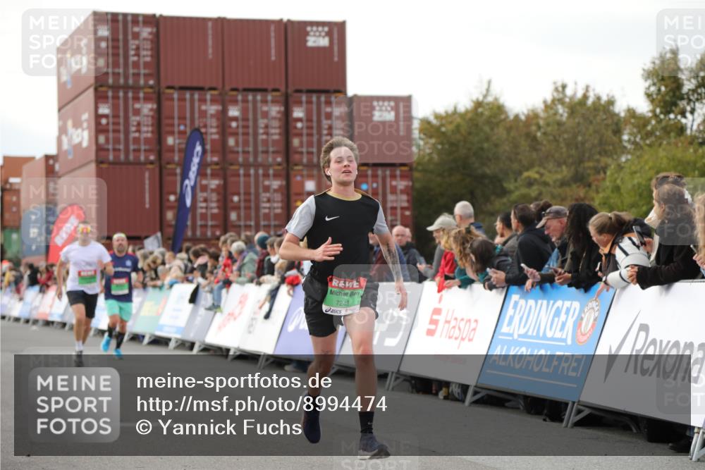03.10.2025 - Köhlbrandbrückenlauf Yannick Fuchs http://msf.ph/oto/8994474 03.10.2025 16:04:40 Ziel 7147, 7192, 7248, 7526, 8254, 8937, 9696 meine-sportfotos.de