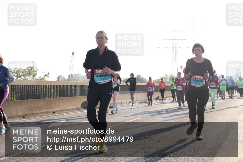 03.10.2025 - Köhlbrandbrückenlauf Luisa Fischer http://msf.ph/oto/8994479 03.10.2025 10:23:58 Position 3 3670, 2316 meine-sportfotos.de