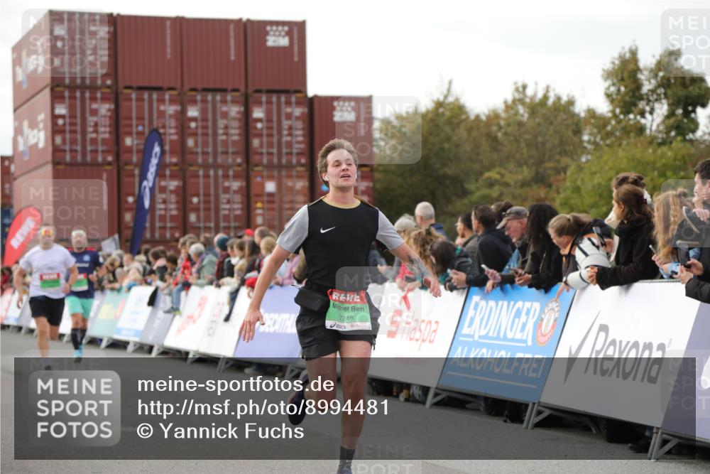 03.10.2025 - Köhlbrandbrückenlauf Yannick Fuchs http://msf.ph/oto/8994481 03.10.2025 16:04:40 Ziel 7147, 7192, 7248, 7526, 8254, 8937, 9696 meine-sportfotos.de