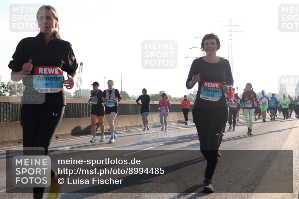 03.10.2025 - Köhlbrandbrückenlauf Luisa Fischer http://msf.ph/oto/8994485 03.10.2025 10:23:59 Position 3 3670, 2316 meine-sportfotos.de