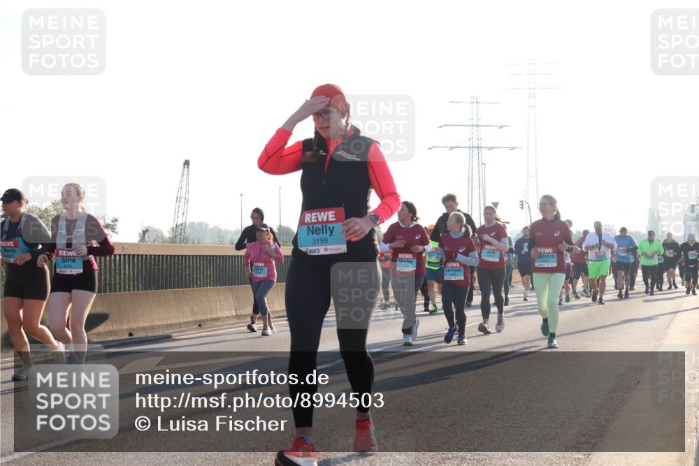 03.10.2025 - Köhlbrandbrückenlauf Luisa Fischer http://msf.ph/oto/8994503 03.10.2025 10:24:01 Position 3 3199 meine-sportfotos.de