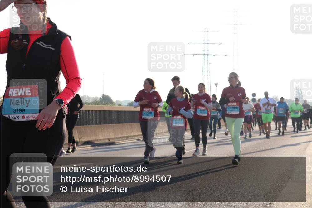03.10.2025 - Köhlbrandbrückenlauf Luisa Fischer http://msf.ph/oto/8994507 03.10.2025 10:24:01 Position 3 3199 meine-sportfotos.de
