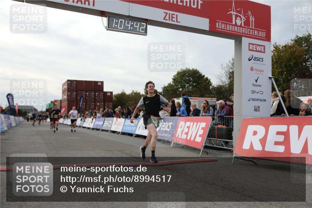 03.10.2025 - Köhlbrandbrückenlauf Yannick Fuchs http://msf.ph/oto/8994517 03.10.2025 16:04:41 Ziel 7147, 7192, 7248, 7425, 7513, 7526, 8254, 8937, 9696 meine-sportfotos.de