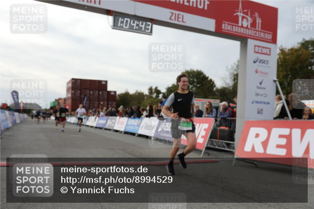 03.10.2025 - Köhlbrandbrückenlauf Yannick Fuchs http://msf.ph/oto/8994529 03.10.2025 16:04:41 Ziel 7147, 7192, 7248, 7425, 7513, 7526, 8254, 8937, 9696 meine-sportfotos.de