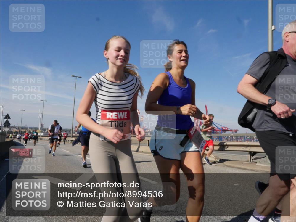 03.10.2025 - Köhlbrandbrückenlauf Matties Gatica Varas http://msf.ph/oto/8994536 03.10.2025 12:48:27 Position 2 6785 meine-sportfotos.de