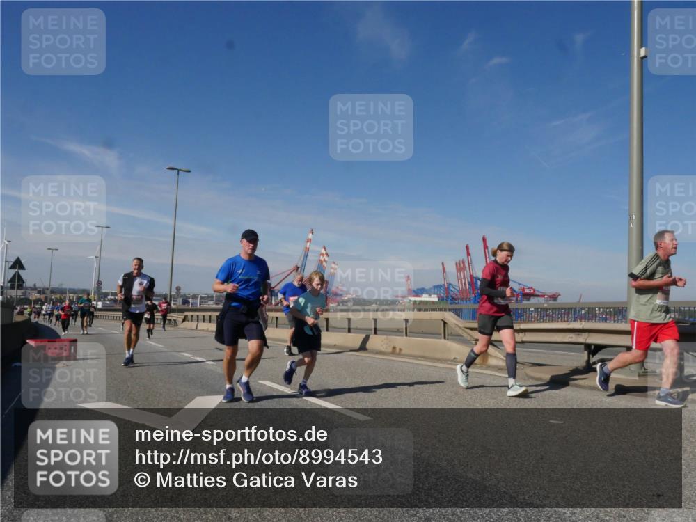 03.10.2025 - Köhlbrandbrückenlauf Matties Gatica Varas http://msf.ph/oto/8994543 03.10.2025 12:48:28 Position 2  meine-sportfotos.de