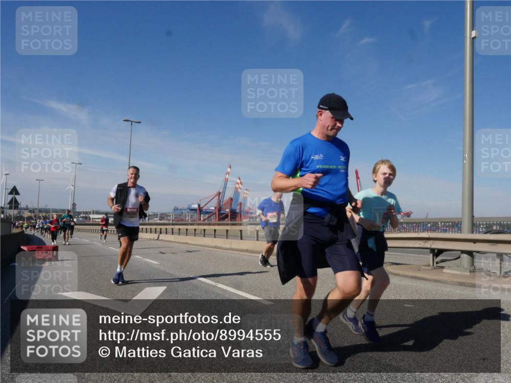 03.10.2025 - Köhlbrandbrückenlauf Matties Gatica Varas http://msf.ph/oto/8994555 03.10.2025 12:48:29 Position 2 111, 201 meine-sportfotos.de