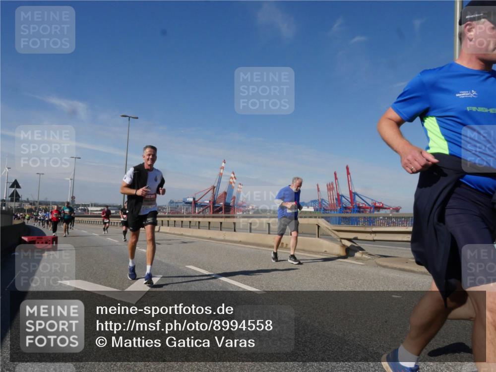 03.10.2025 - Köhlbrandbrückenlauf Matties Gatica Varas http://msf.ph/oto/8994558 03.10.2025 12:48:30 Position 2 1111 meine-sportfotos.de