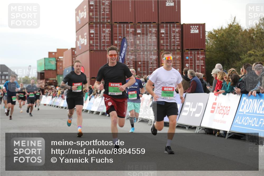 03.10.2025 - Köhlbrandbrückenlauf Yannick Fuchs http://msf.ph/oto/8994559 03.10.2025 16:04:42 Ziel 7147, 7192, 7248, 7425, 7513, 7526, 8254, 9696 meine-sportfotos.de