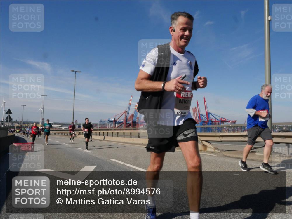 03.10.2025 - Köhlbrandbrückenlauf Matties Gatica Varas http://msf.ph/oto/8994576 03.10.2025 12:48:31 Position 2 468 meine-sportfotos.de