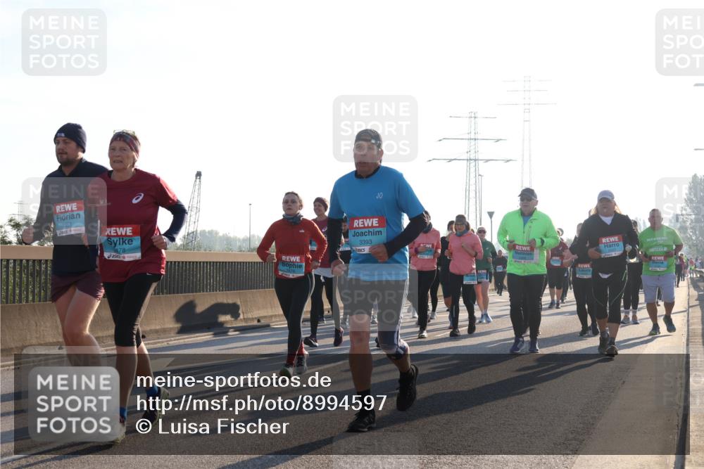 03.10.2025 - Köhlbrandbrückenlauf Luisa Fischer http://msf.ph/oto/8994597 03.10.2025 10:24:10 Position 3 2351, 478, 3393 meine-sportfotos.de