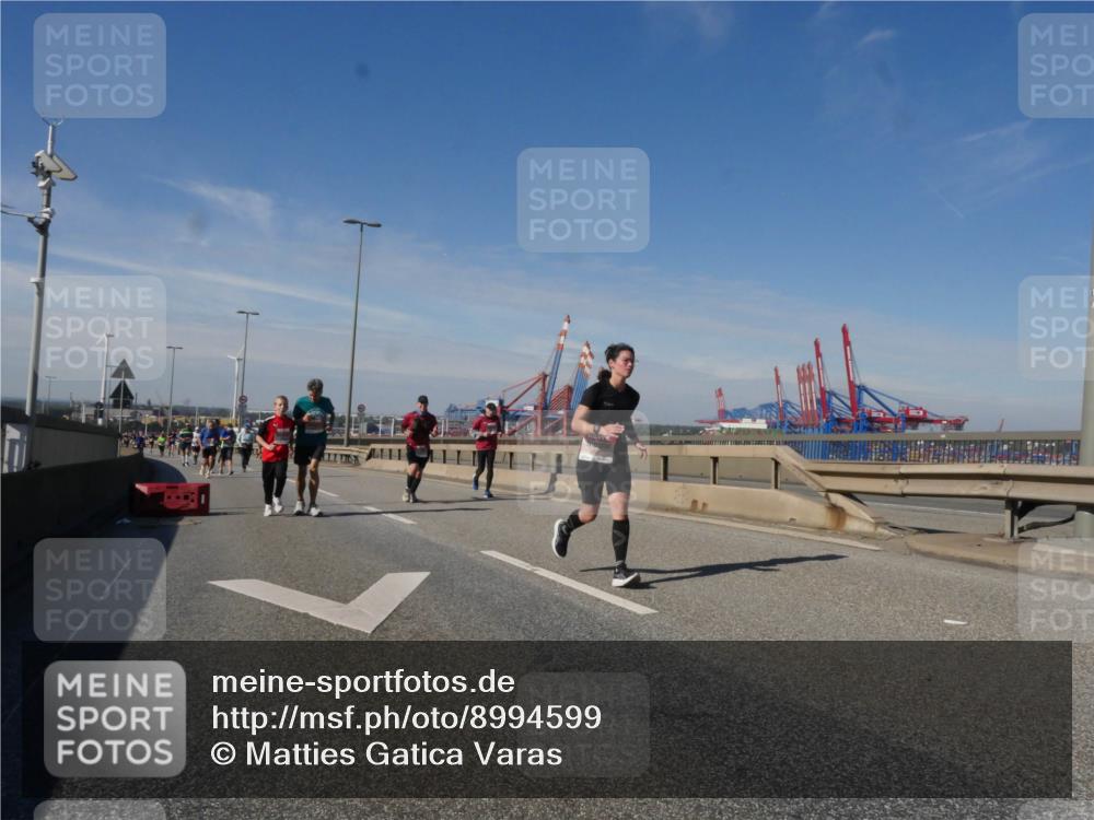 03.10.2025 - Köhlbrandbrückenlauf Matties Gatica Varas http://msf.ph/oto/8994599 03.10.2025 12:48:34 Position 2  meine-sportfotos.de