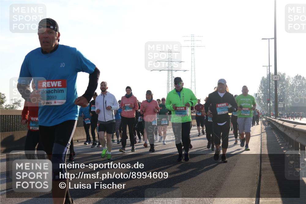 03.10.2025 - Köhlbrandbrückenlauf Luisa Fischer http://msf.ph/oto/8994609 03.10.2025 10:24:11 Position 3 3479, 3393, 2527, 1 meine-sportfotos.de