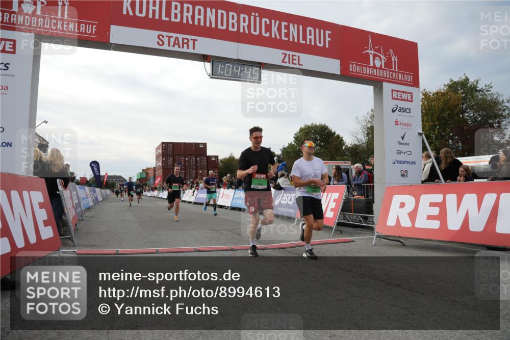 03.10.2025 - Köhlbrandbrückenlauf Yannick Fuchs http://msf.ph/oto/8994613 03.10.2025 16:04:44 Ziel 7006, 7147, 7192, 7248, 7425, 7513, 7526, 7568, 8254, 9176, 9696 meine-sportfotos.de