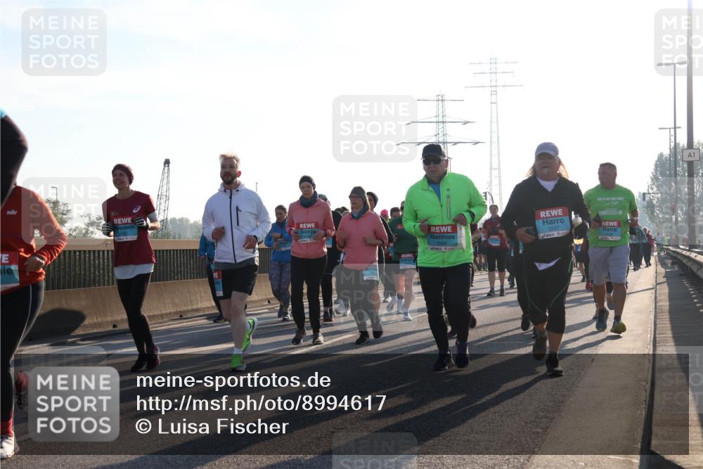 03.10.2025 - Köhlbrandbrückenlauf Luisa Fischer http://msf.ph/oto/8994617 03.10.2025 10:24:12 Position 3 3396, 2527, 1 meine-sportfotos.de