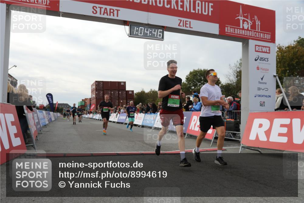 03.10.2025 - Köhlbrandbrückenlauf Yannick Fuchs http://msf.ph/oto/8994619 03.10.2025 16:04:44 Ziel 7006, 7147, 7192, 7248, 7425, 7513, 7526, 7568, 8254, 9176, 9696 meine-sportfotos.de