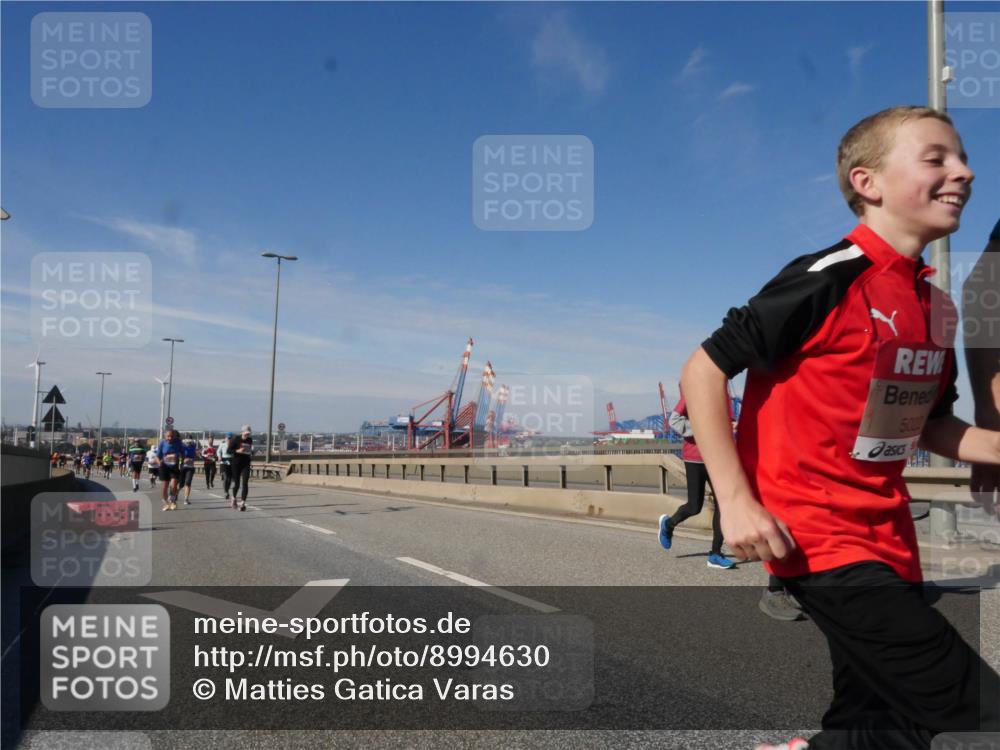 03.10.2025 - Köhlbrandbrückenlauf Matties Gatica Varas http://msf.ph/oto/8994630 03.10.2025 12:48:37 Position 2 5022 meine-sportfotos.de