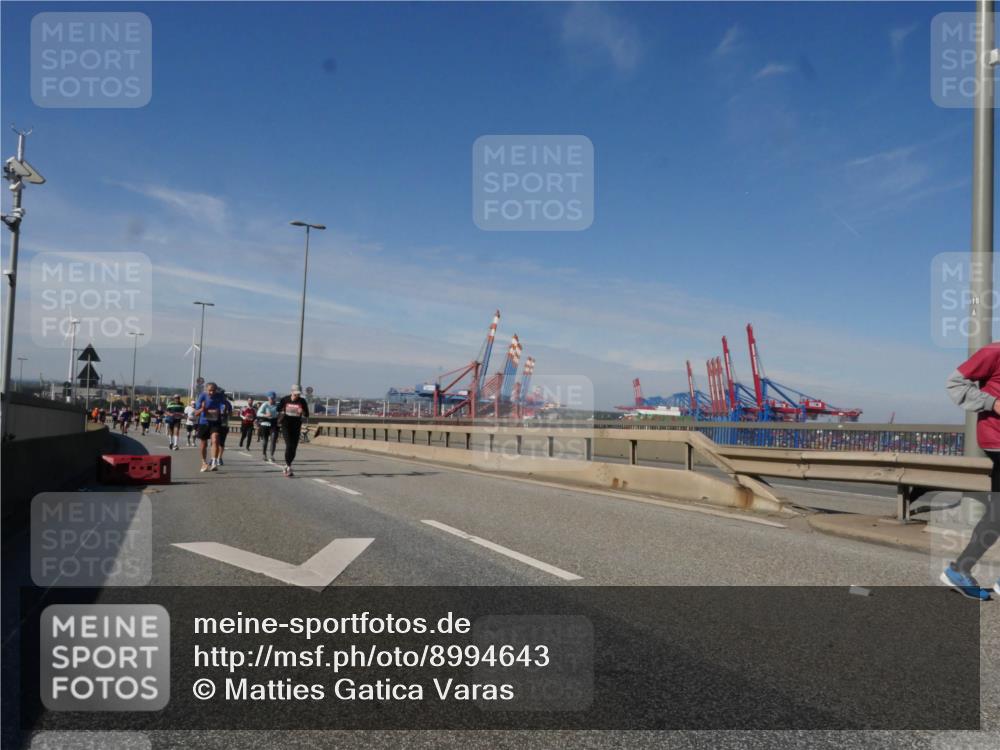 03.10.2025 - Köhlbrandbrückenlauf Matties Gatica Varas http://msf.ph/oto/8994643 03.10.2025 12:48:38 Position 2  meine-sportfotos.de