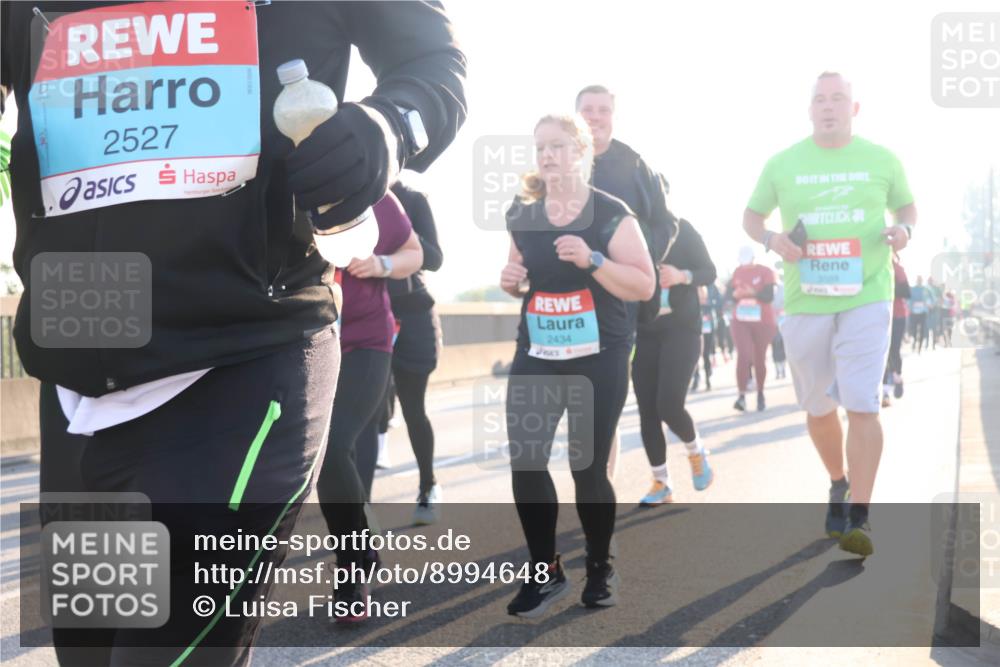 03.10.2025 - Köhlbrandbrückenlauf Luisa Fischer http://msf.ph/oto/8994648 03.10.2025 10:24:15 Position 3 2527, 2434, 3588 meine-sportfotos.de