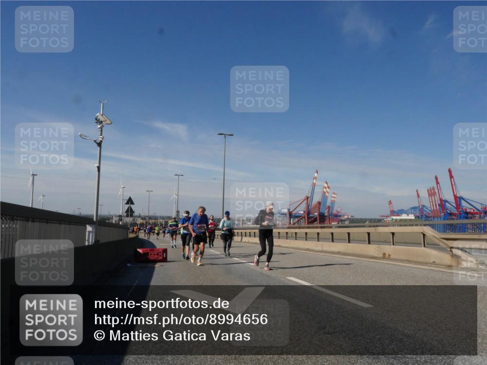 03.10.2025 - Köhlbrandbrückenlauf Matties Gatica Varas http://msf.ph/oto/8994656 03.10.2025 12:48:40 Position 2  meine-sportfotos.de