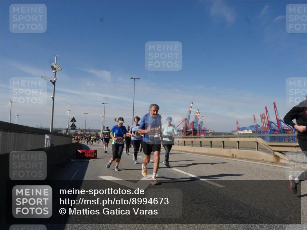 03.10.2025 - Köhlbrandbrückenlauf Matties Gatica Varas http://msf.ph/oto/8994673 03.10.2025 12:48:43 Position 2  meine-sportfotos.de