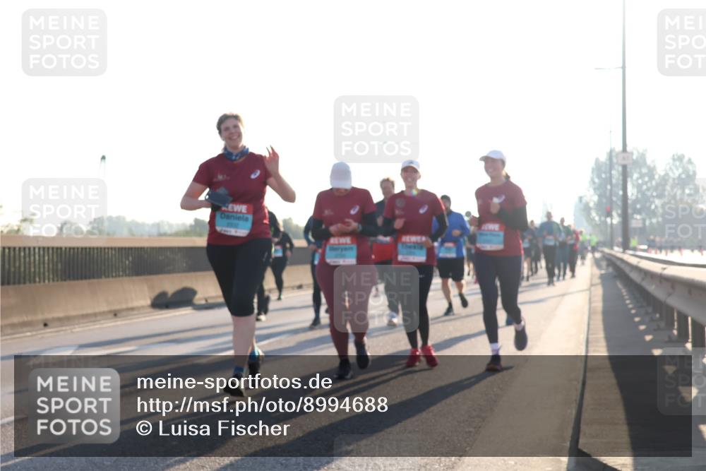 03.10.2025 - Köhlbrandbrückenlauf Luisa Fischer http://msf.ph/oto/8994688 03.10.2025 10:24:18 Position 3  meine-sportfotos.de