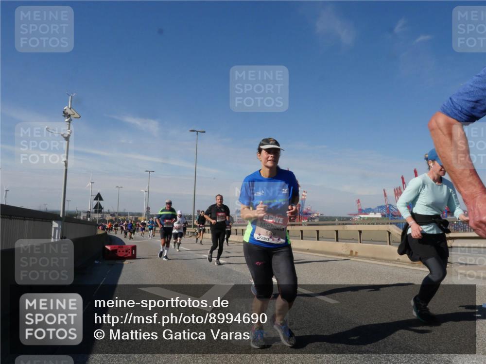 03.10.2025 - Köhlbrandbrückenlauf Matties Gatica Varas http://msf.ph/oto/8994690 03.10.2025 12:48:45 Position 2 5104 meine-sportfotos.de