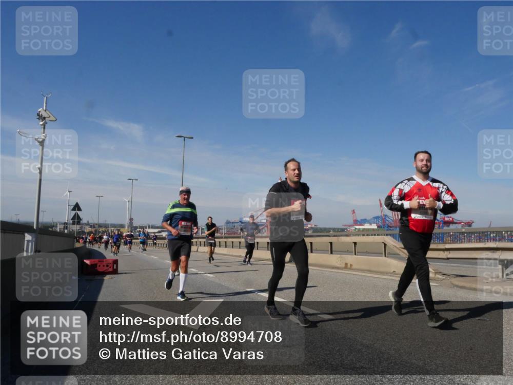 03.10.2025 - Köhlbrandbrückenlauf Matties Gatica Varas http://msf.ph/oto/8994708 03.10.2025 12:48:47 Position 2 15 meine-sportfotos.de