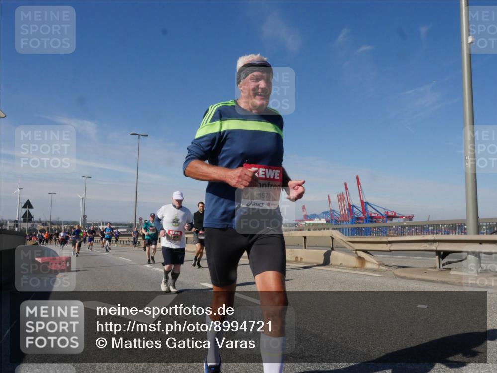 03.10.2025 - Köhlbrandbrückenlauf Matties Gatica Varas http://msf.ph/oto/8994721 03.10.2025 12:48:48 Position 2 4679 meine-sportfotos.de
