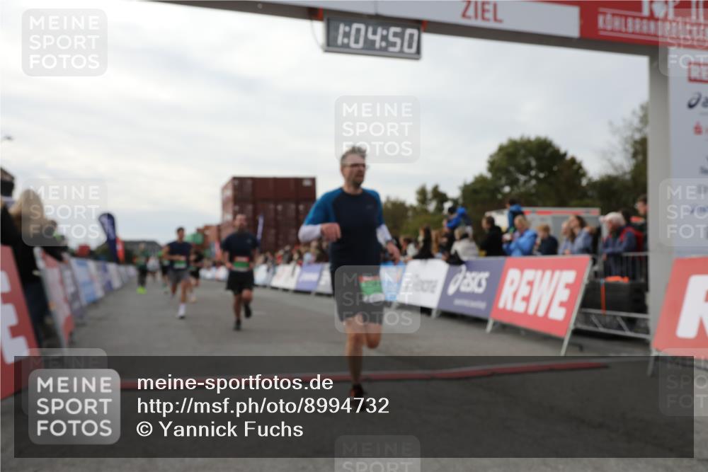 03.10.2025 - Köhlbrandbrückenlauf Yannick Fuchs http://msf.ph/oto/8994732 03.10.2025 16:04:48 Ziel 7006, 7132, 7147, 7192, 7222, 7425, 7513, 7568, 8254, 9176 meine-sportfotos.de