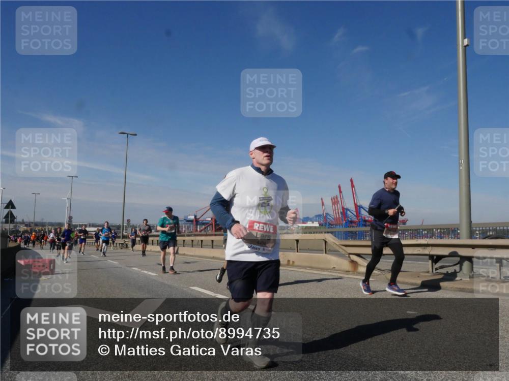 03.10.2025 - Köhlbrandbrückenlauf Matties Gatica Varas http://msf.ph/oto/8994735 03.10.2025 12:48:50 Position 2 4404 meine-sportfotos.de