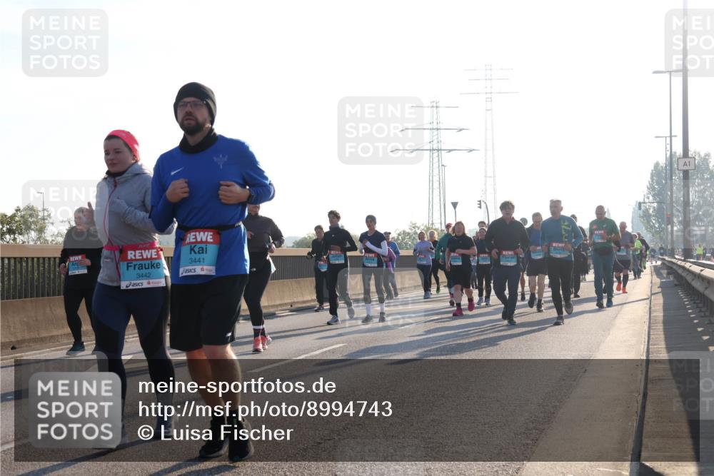 03.10.2025 - Köhlbrandbrückenlauf Luisa Fischer http://msf.ph/oto/8994743 03.10.2025 10:24:23 Position 3 3442, 3441, 1 meine-sportfotos.de