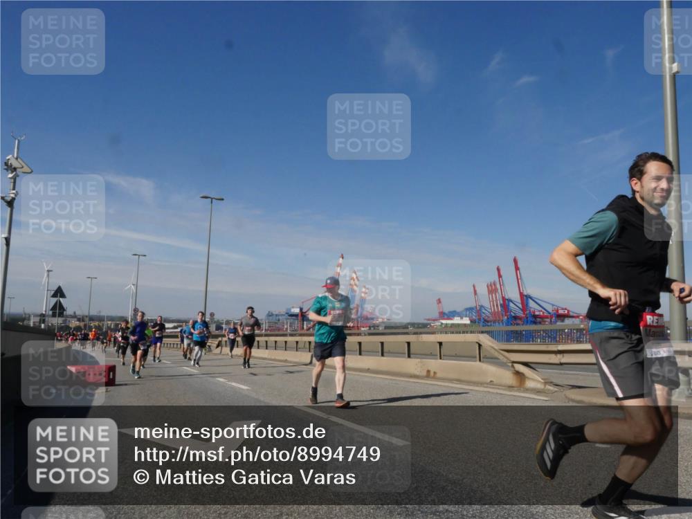 03.10.2025 - Köhlbrandbrückenlauf Matties Gatica Varas http://msf.ph/oto/8994749 03.10.2025 12:48:51 Position 2  meine-sportfotos.de