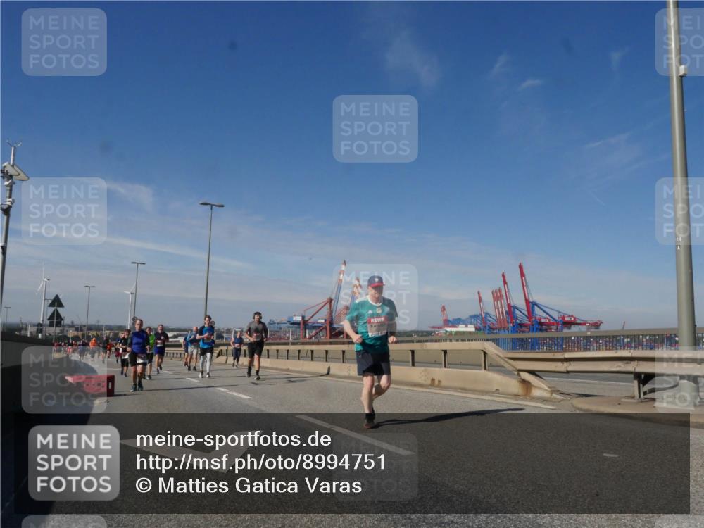 03.10.2025 - Köhlbrandbrückenlauf Matties Gatica Varas http://msf.ph/oto/8994751 03.10.2025 12:48:52 Position 2  meine-sportfotos.de
