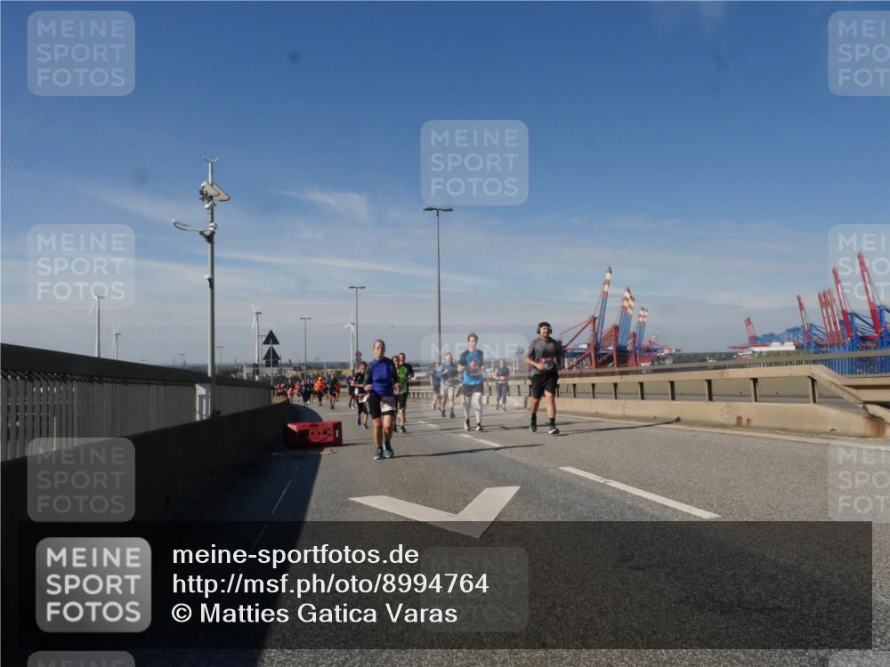03.10.2025 - Köhlbrandbrückenlauf Matties Gatica Varas http://msf.ph/oto/8994764 03.10.2025 12:48:53 Position 2  meine-sportfotos.de