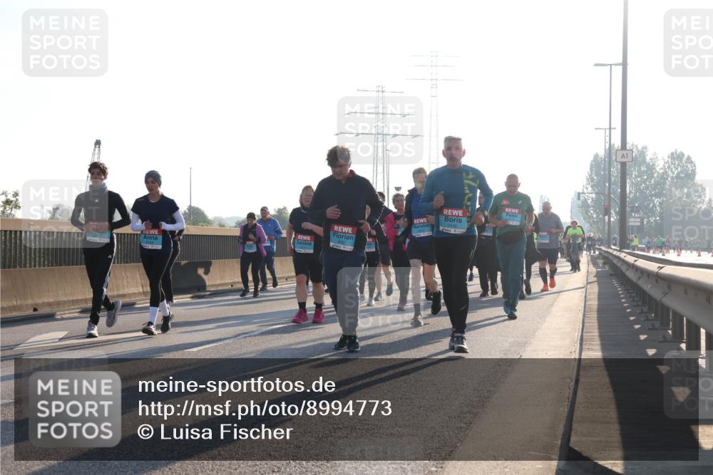 03.10.2025 - Köhlbrandbrückenlauf Luisa Fischer http://msf.ph/oto/8994773 03.10.2025 10:24:25 Position 3 3438, 1 meine-sportfotos.de